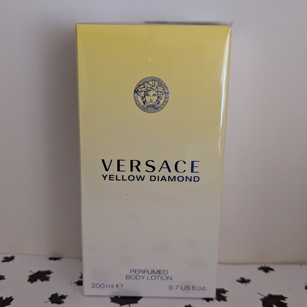 Versace Yellow Diamond Perfumed Body Lotion